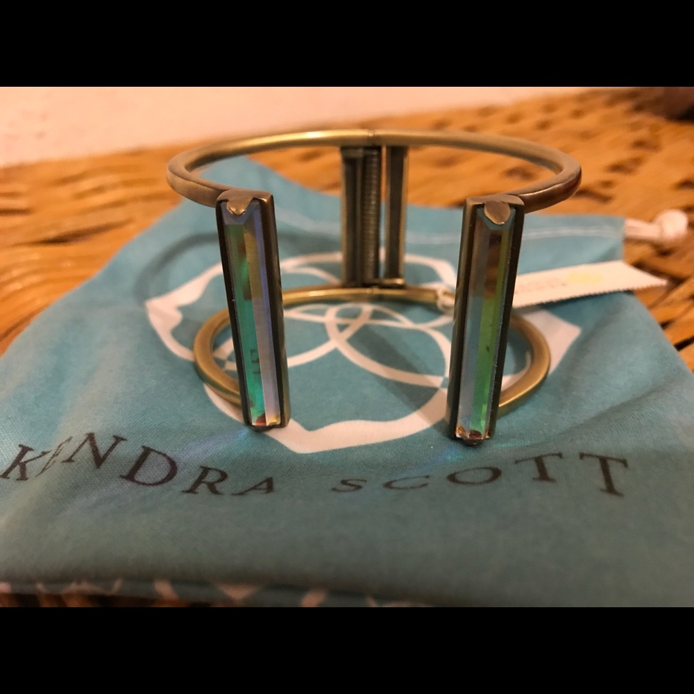 NWT Kendra Scott Gavin Cuff